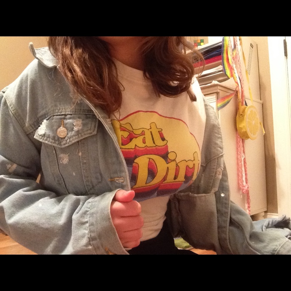 Distressed Jean Jacket 😎 - Picture 4 of 7